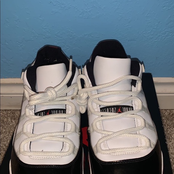 Jordan 11 retro low